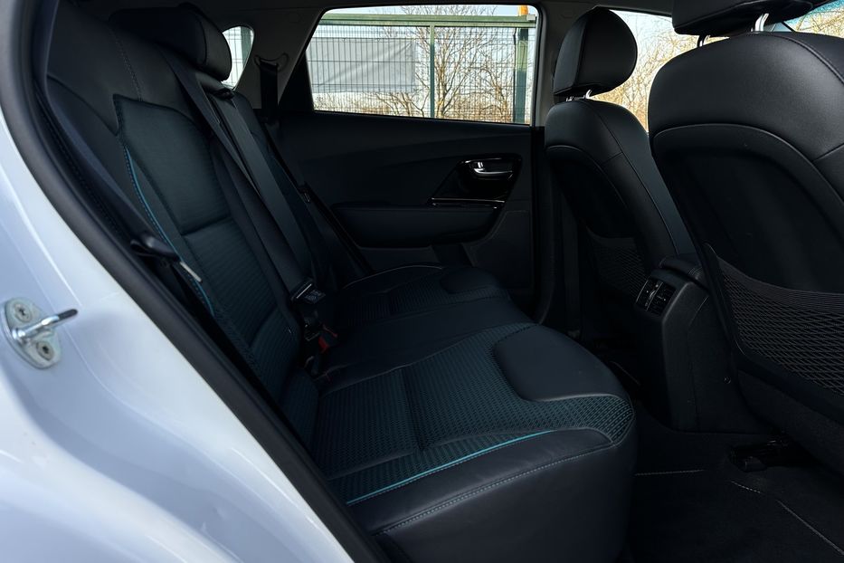 Продам Kia Niro 64 кВт Макс. комплектація 2022 года в Львове