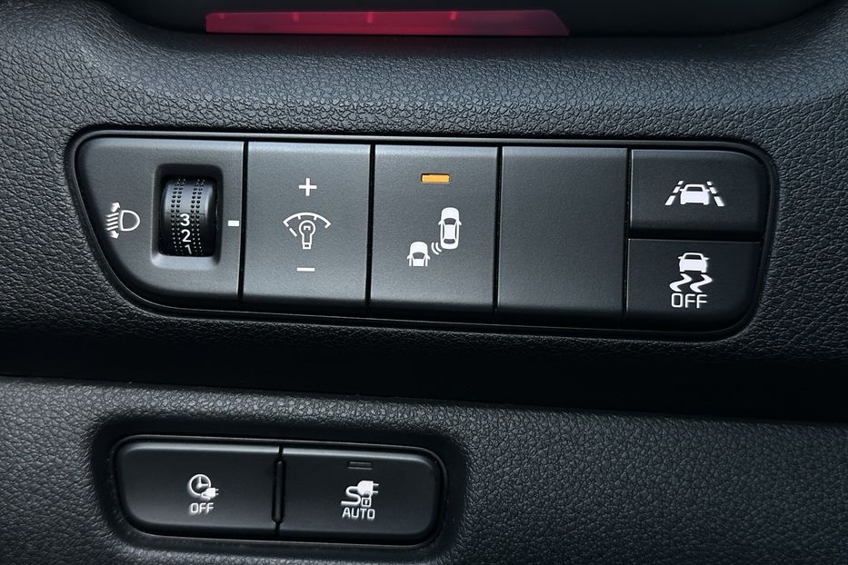 Продам Kia Niro 64 кВт Макс. комплектація 2022 года в Львове