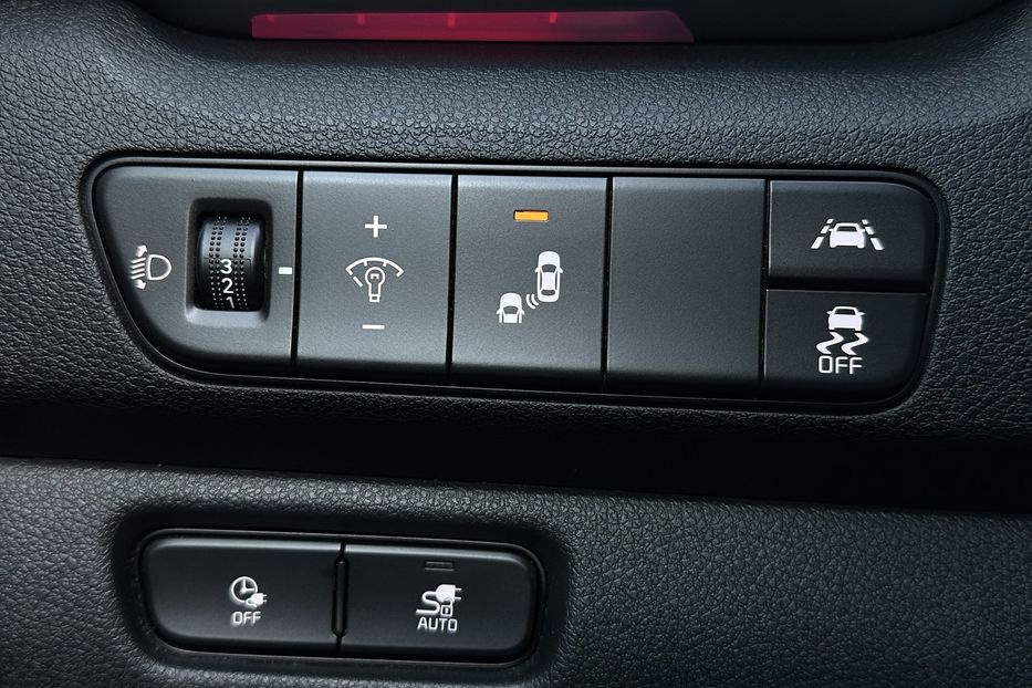 Продам Kia Niro 64 кВт Макс. комплектація 2022 года в Львове