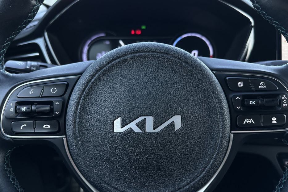 Продам Kia Niro 64 кВт Макс. комплектація 2022 года в Львове