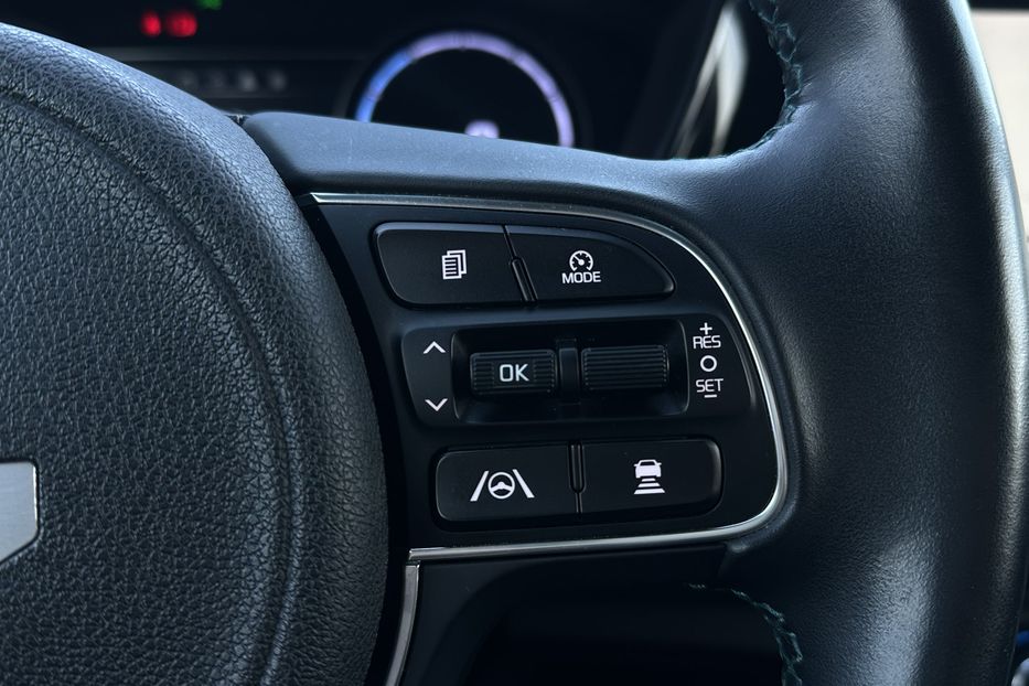 Продам Kia Niro 64 кВт Макс. комплектація 2022 года в Львове