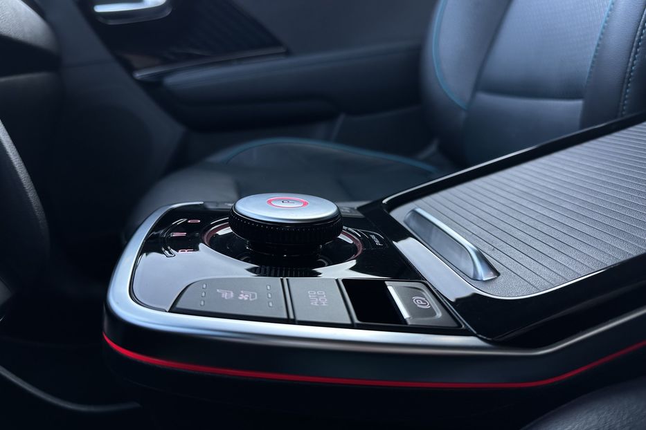 Продам Kia Niro 64 кВт Макс. комплектація 2022 года в Львове