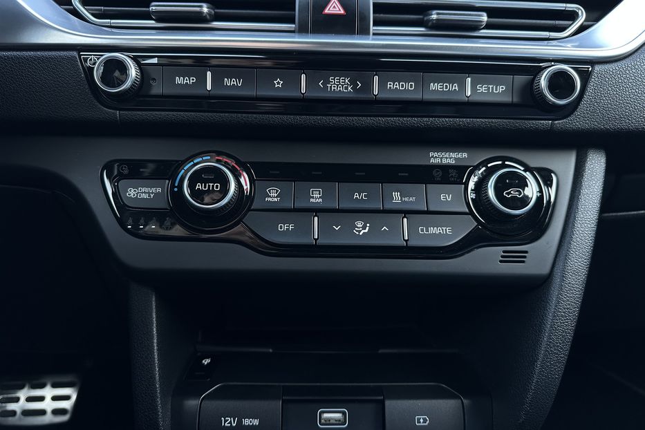 Продам Kia Niro 64 кВт Макс. комплектація 2022 года в Львове