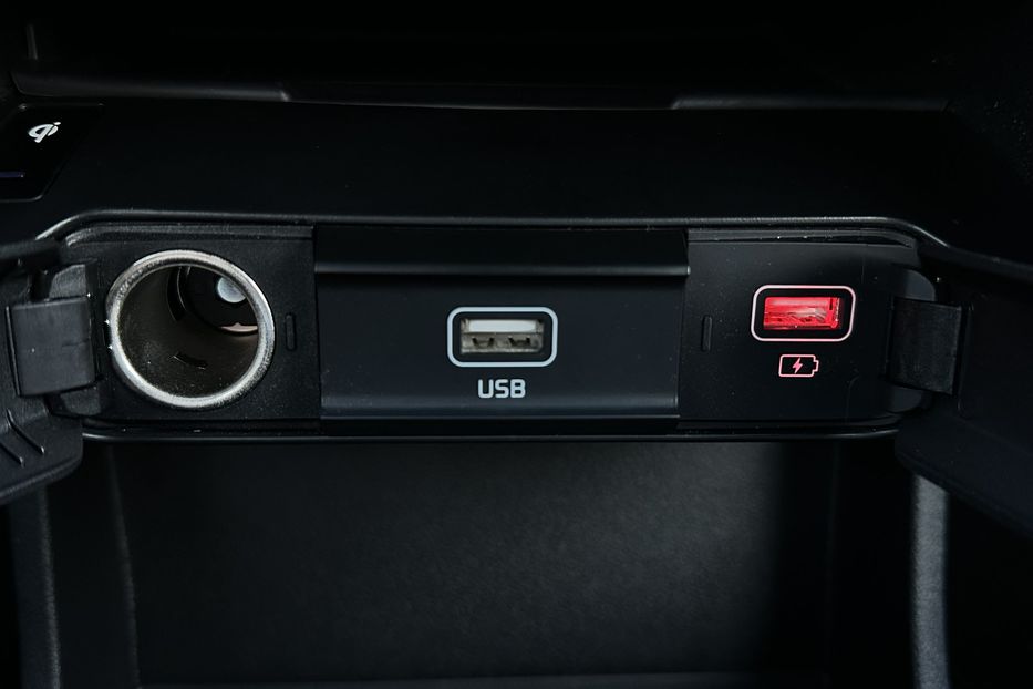 Продам Kia Niro 64 кВт Макс. комплектація 2022 года в Львове