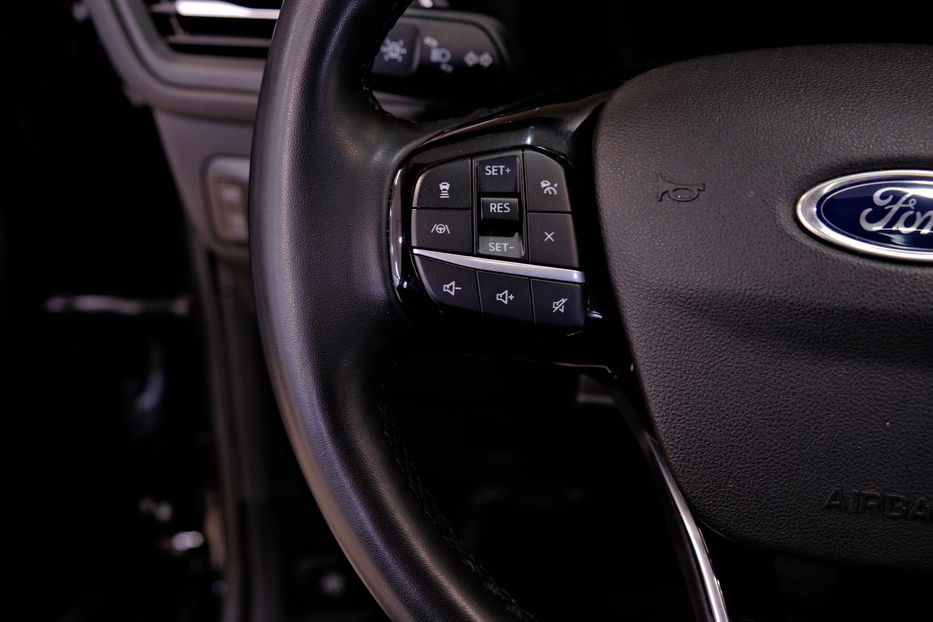 Продам Ford Escape Plug-in Hybrid 2022 года в Одессе