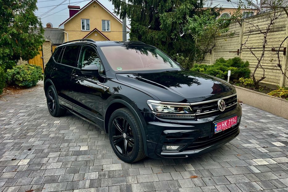 Продам Volkswagen Tiguan Allspace R-LINE 4x4 147kw/200 2020 года в Житомире