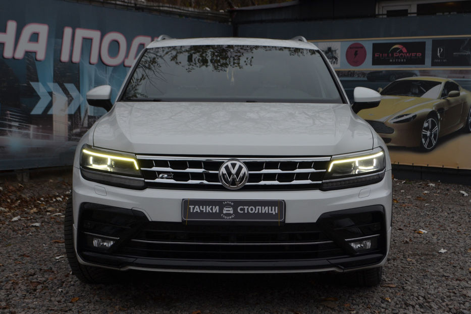 Продам Volkswagen Tiguan  R-Line 2018 года в Киеве