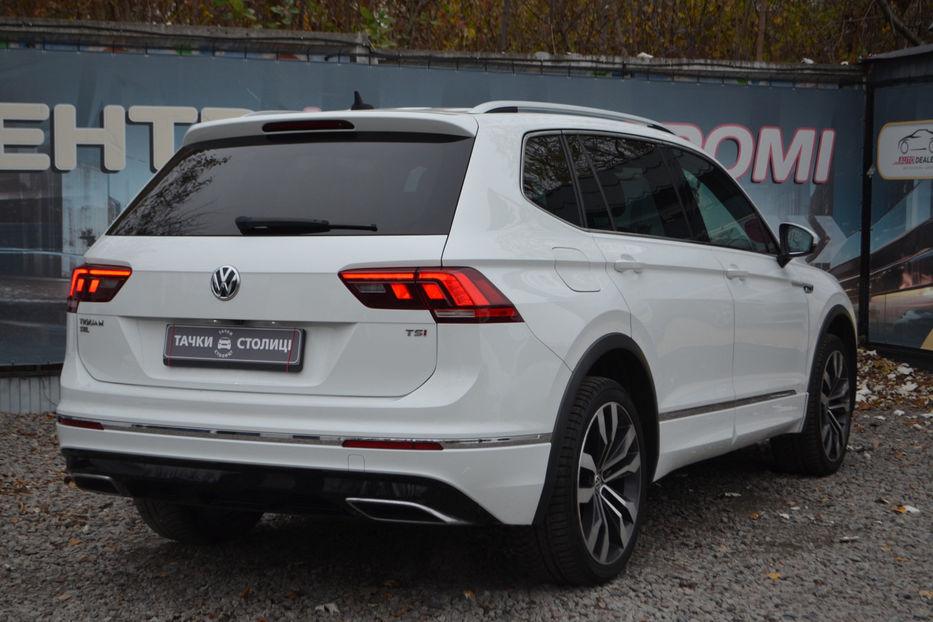 Продам Volkswagen Tiguan  R-Line 2018 года в Киеве