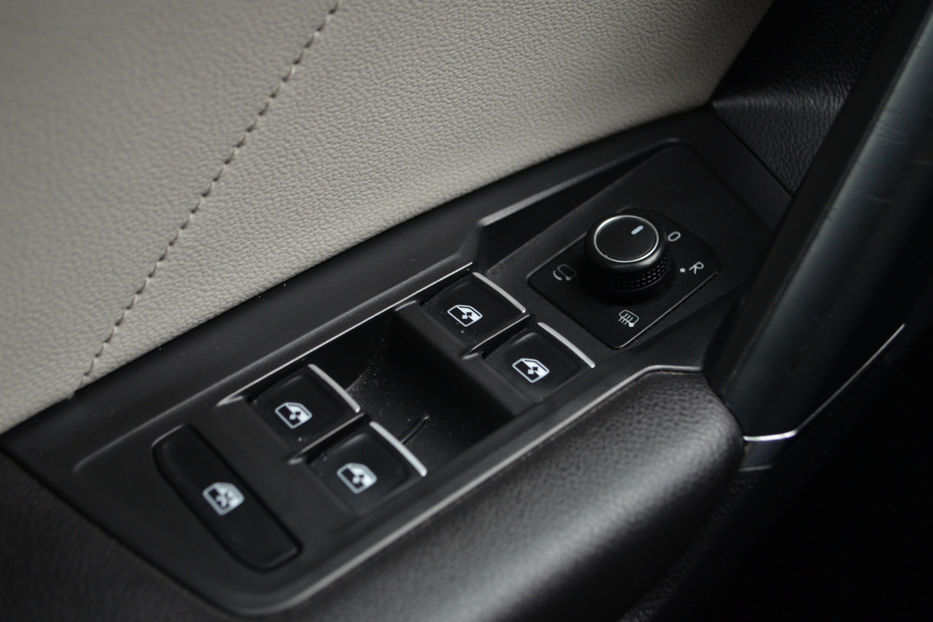 Продам Volkswagen Tiguan  R-Line 2018 года в Киеве