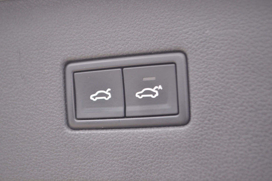 Продам Volkswagen Tiguan  R-Line 2018 года в Киеве