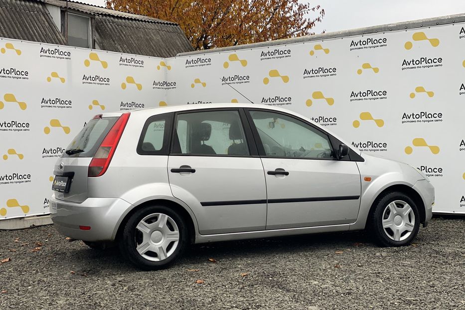 Продам Ford Fiesta 2004 года в Луцке