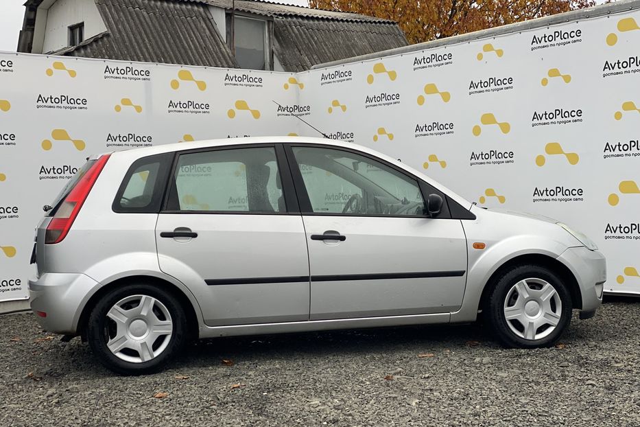 Продам Ford Fiesta 2004 года в Луцке