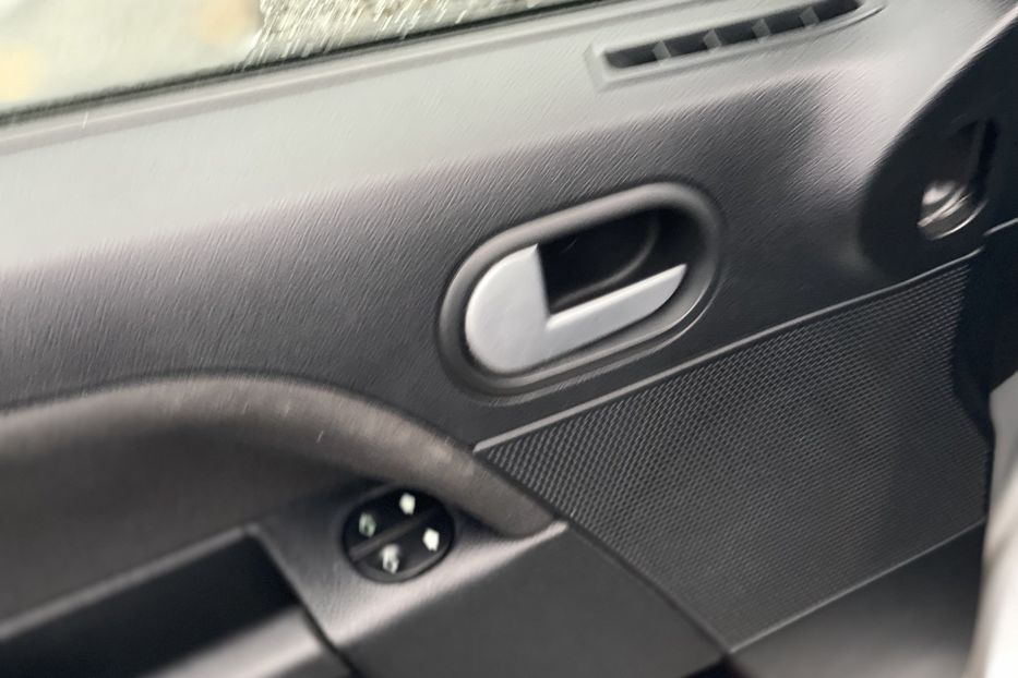 Продам Ford Fiesta 2004 года в Луцке