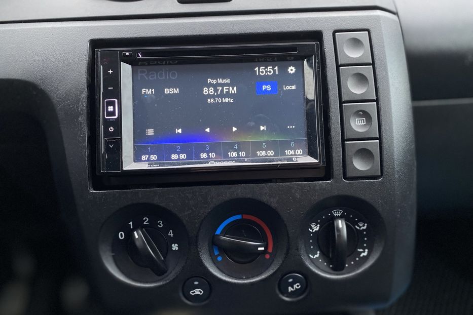 Продам Ford Fiesta 2004 года в Луцке