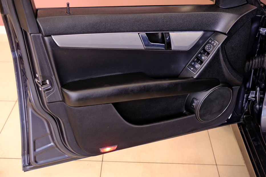 Продам Mercedes-Benz C-Class 280 2007 года в Одессе