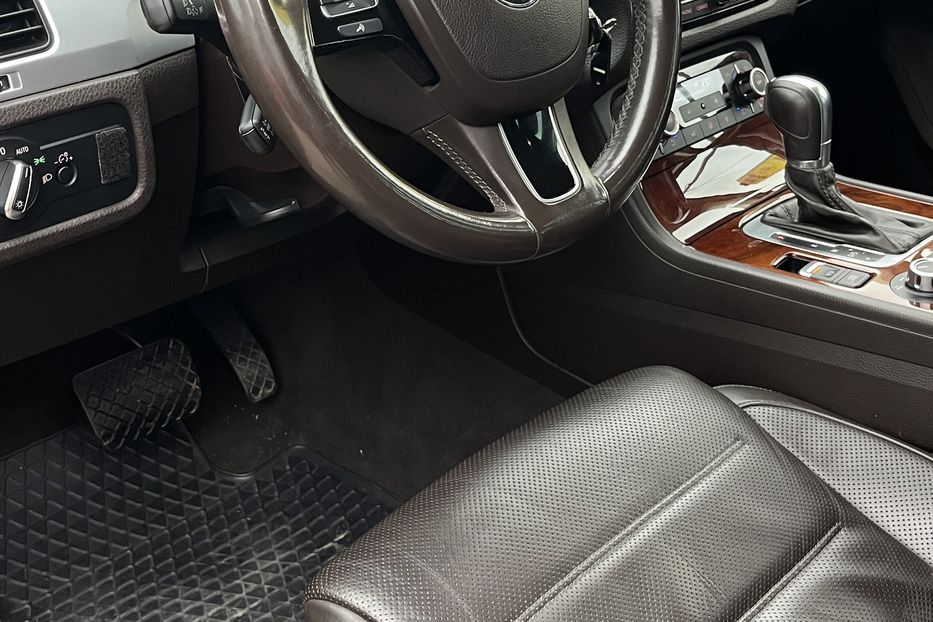 Продам Volkswagen Touareg Oficial  2014 года в Николаеве