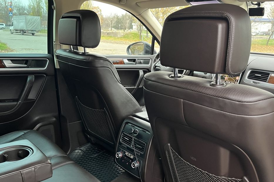 Продам Volkswagen Touareg Oficial  2014 года в Николаеве