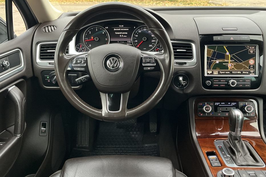 Продам Volkswagen Touareg Oficial  2014 года в Николаеве