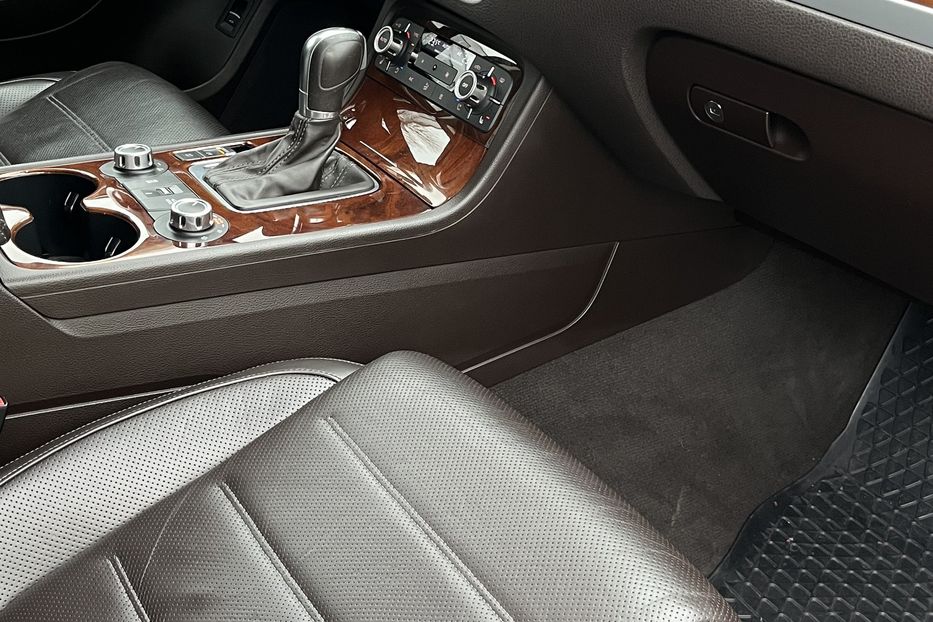 Продам Volkswagen Touareg Oficial  2014 года в Николаеве