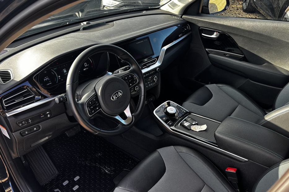 Продам Kia Niro 64 KW авто у Львові  2020 года в Львове