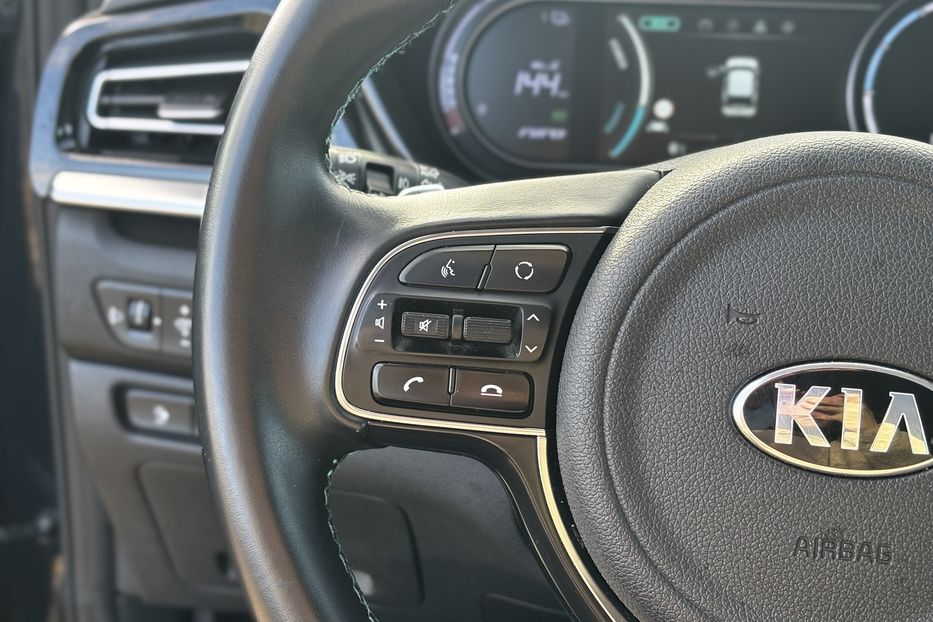 Продам Kia Niro 64 KW авто у Львові  2020 года в Львове