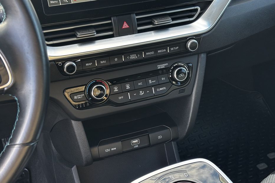 Продам Kia Niro 64 KW авто у Львові  2020 года в Львове