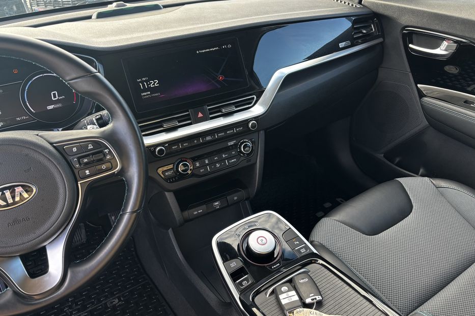Продам Kia Niro 64 KW авто у Львові  2020 года в Львове