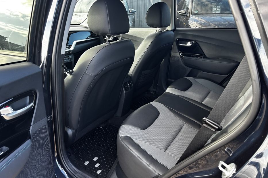 Продам Kia Niro 64 KW авто у Львові  2020 года в Львове