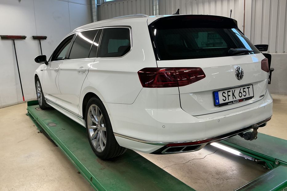 Продам Volkswagen Passat B8 R-Line 4x4190k v5670 2020 года в Луцке