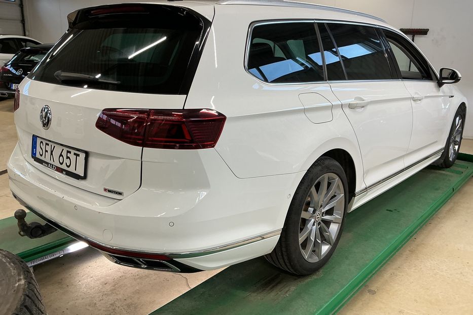 Продам Volkswagen Passat B8 R-Line 4x4190k v5670 2020 года в Луцке