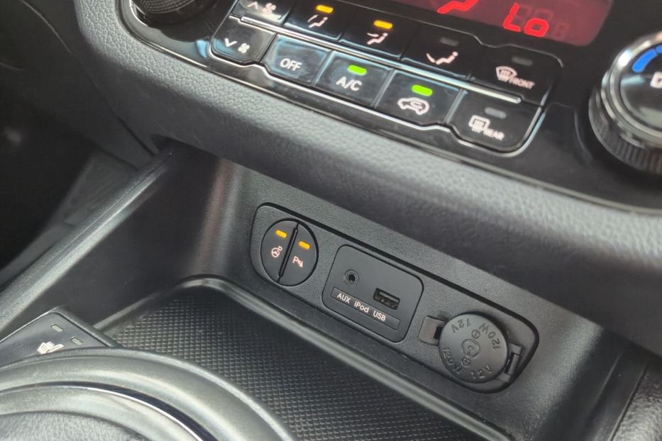 Продам Kia Sportage Full  2012 года в Львове