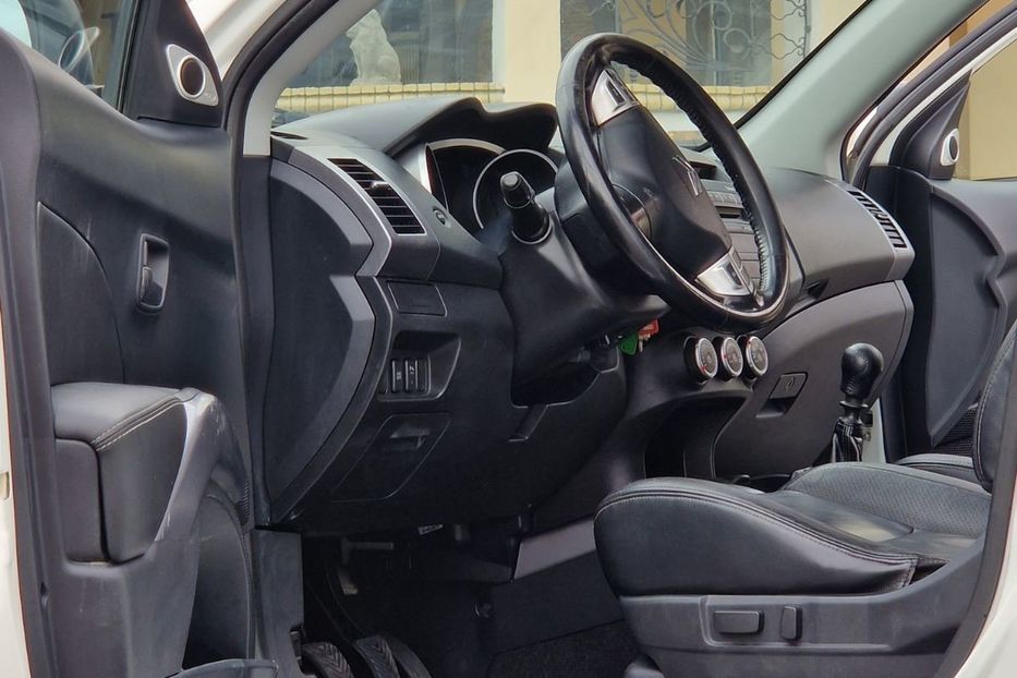 Продам Citroen C-Crosser 4×4 2008 года в Львове