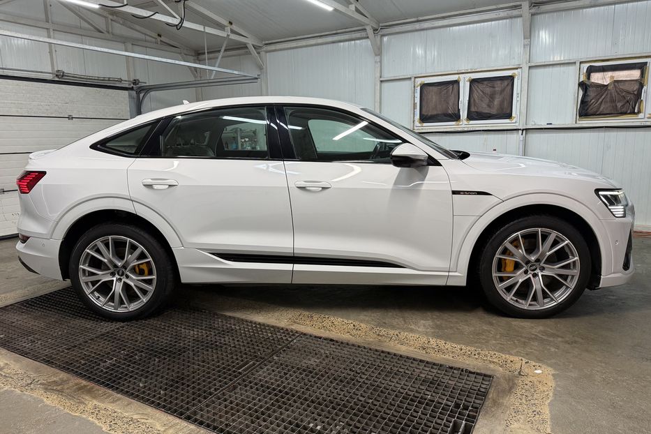 Продам Audi E-Tron Камера360 S-LINE BLACK EDITION 2021 года в Львове
