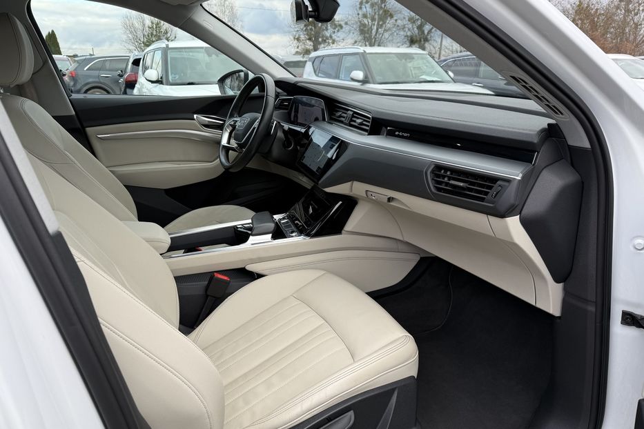 Продам Audi E-Tron Камера360 S-LINE BLACK EDITION 2021 года в Львове