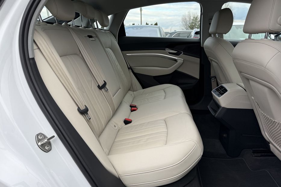 Продам Audi E-Tron Камера360 S-LINE BLACK EDITION 2021 года в Львове