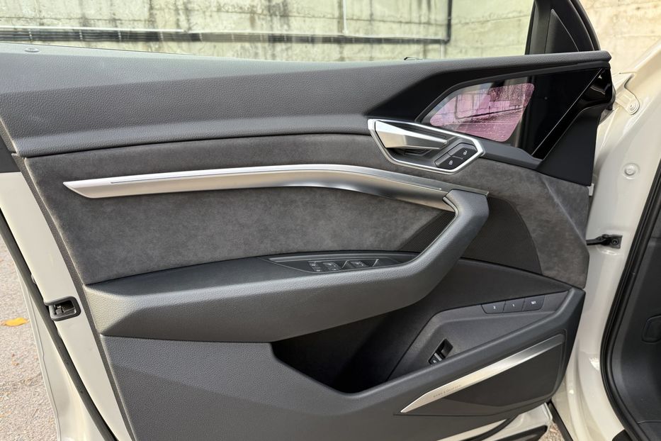 Продам Audi E-Tron Sportback 55 S-line Рівне 2021 года в Ровно