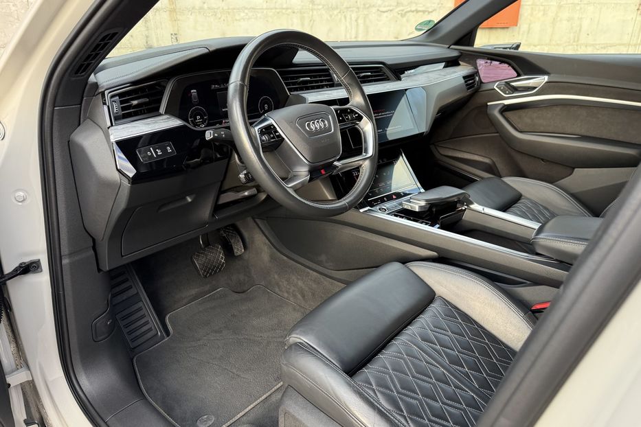 Продам Audi E-Tron Sportback 55 S-line Рівне 2021 года в Ровно