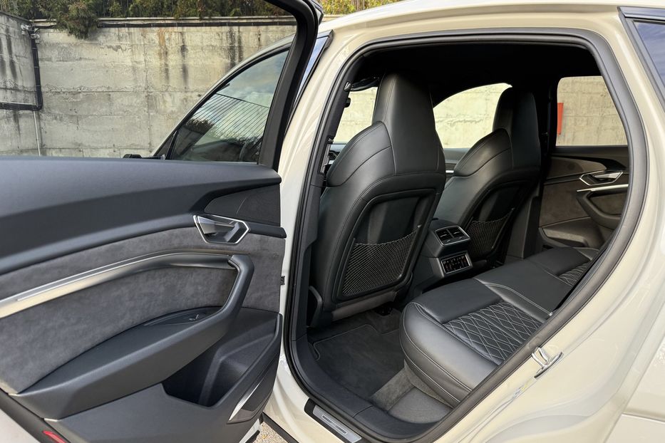 Продам Audi E-Tron Sportback 55 S-line Рівне 2021 года в Ровно