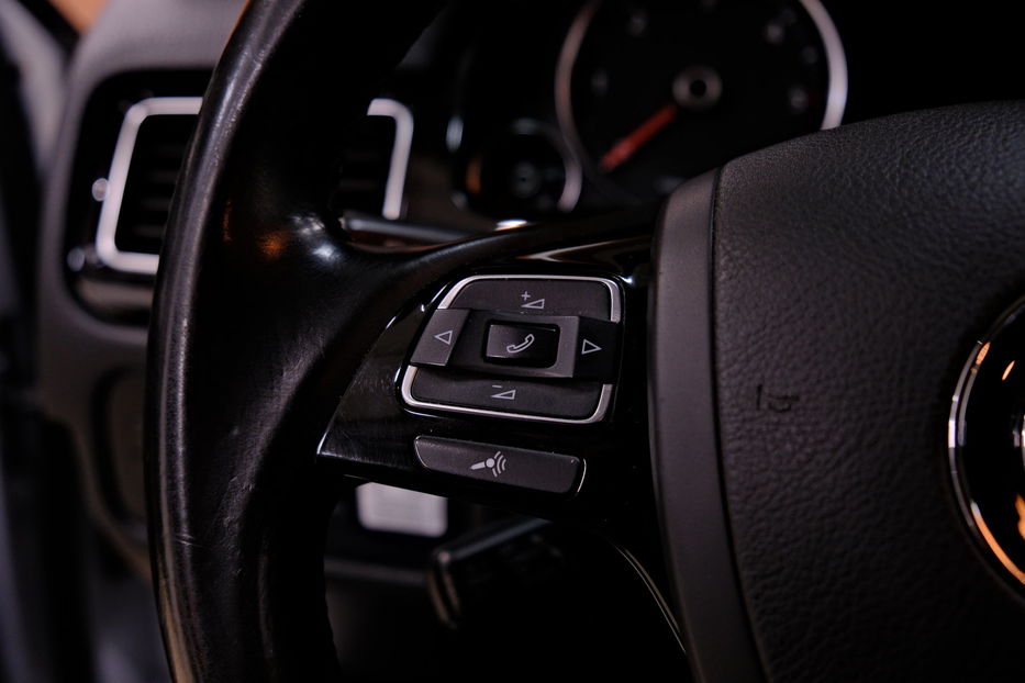 Продам Volkswagen Touareg 2013 года в Одессе