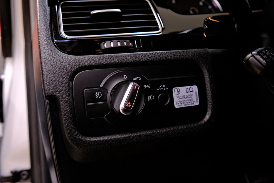 Продам Volkswagen Touareg 2013 года в Одессе