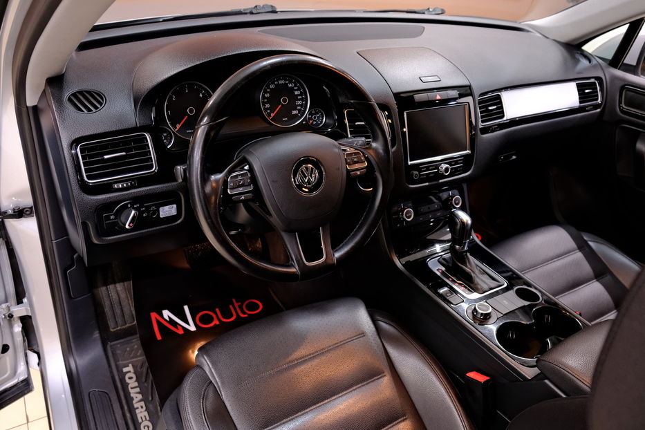 Продам Volkswagen Touareg 2013 года в Одессе