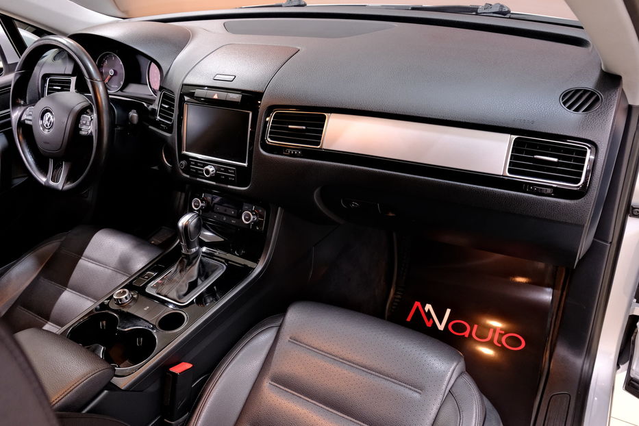 Продам Volkswagen Touareg 2013 года в Одессе