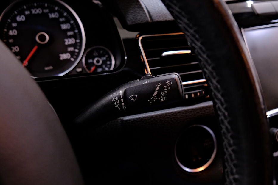 Продам Volkswagen Touareg 2013 года в Одессе