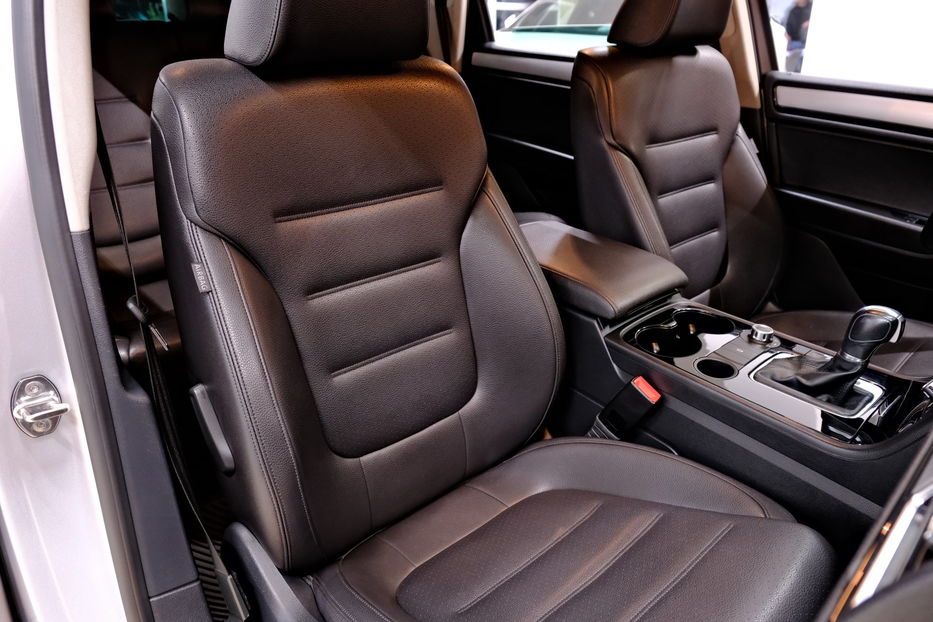 Продам Volkswagen Touareg 2013 года в Одессе