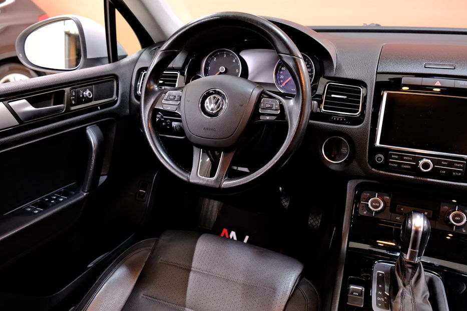 Продам Volkswagen Touareg 2013 года в Одессе