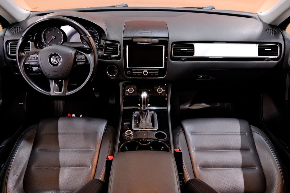 Продам Volkswagen Touareg 2013 года в Одессе