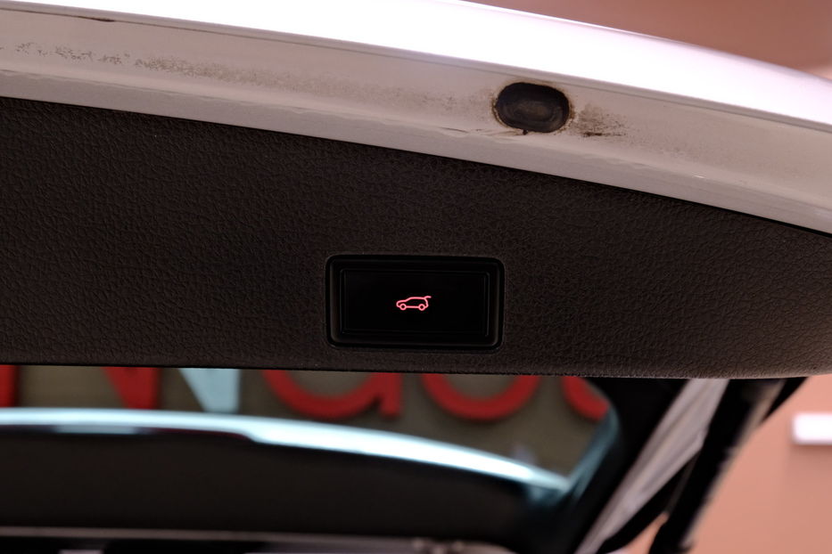 Продам Volkswagen Touareg 2013 года в Одессе