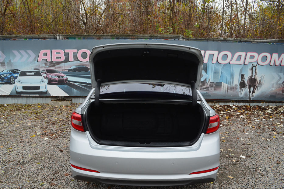 Продам Hyundai Sonata Lpi 2017 года в Киеве