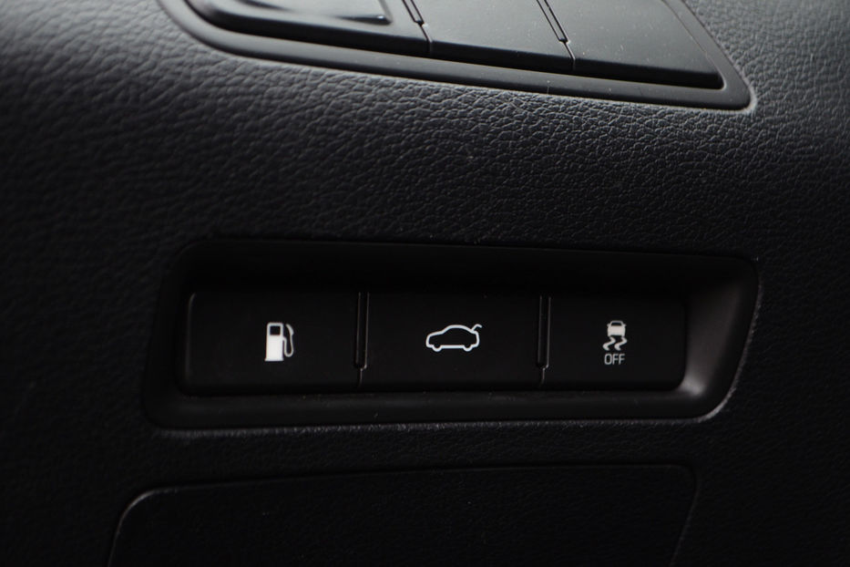 Продам Hyundai Sonata Lpi 2017 года в Киеве