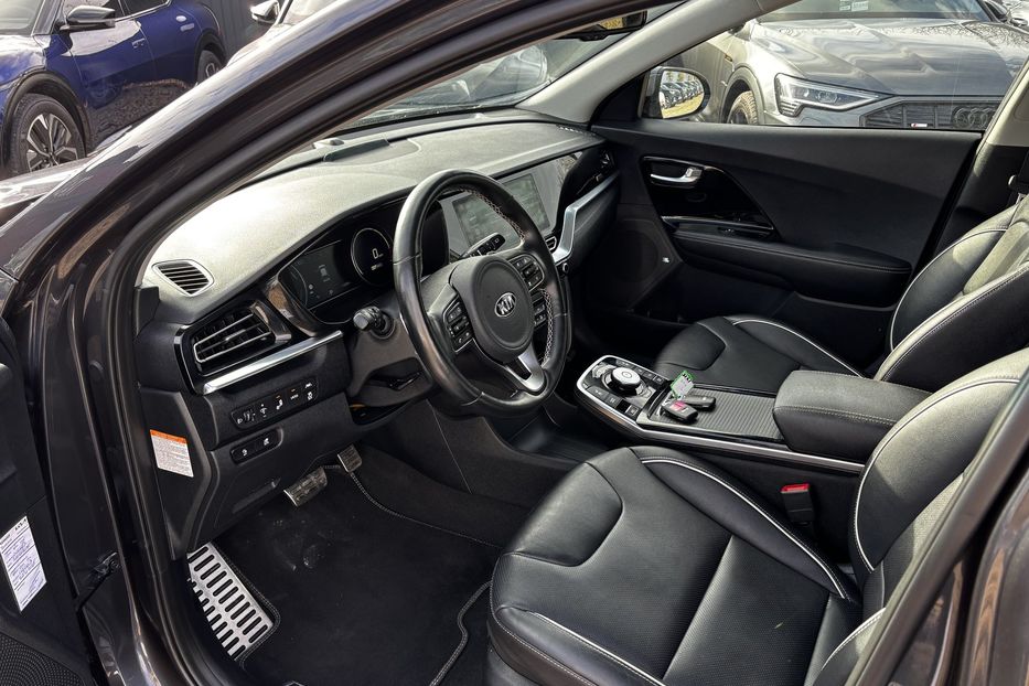 Продам Kia Niro 64 KW авто у Львові  2020 года в Львове